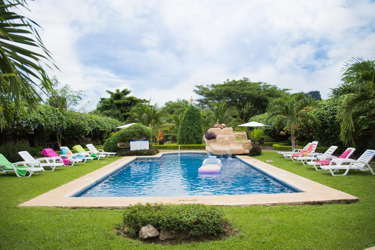 Apartments-villas Playa Potrero 1